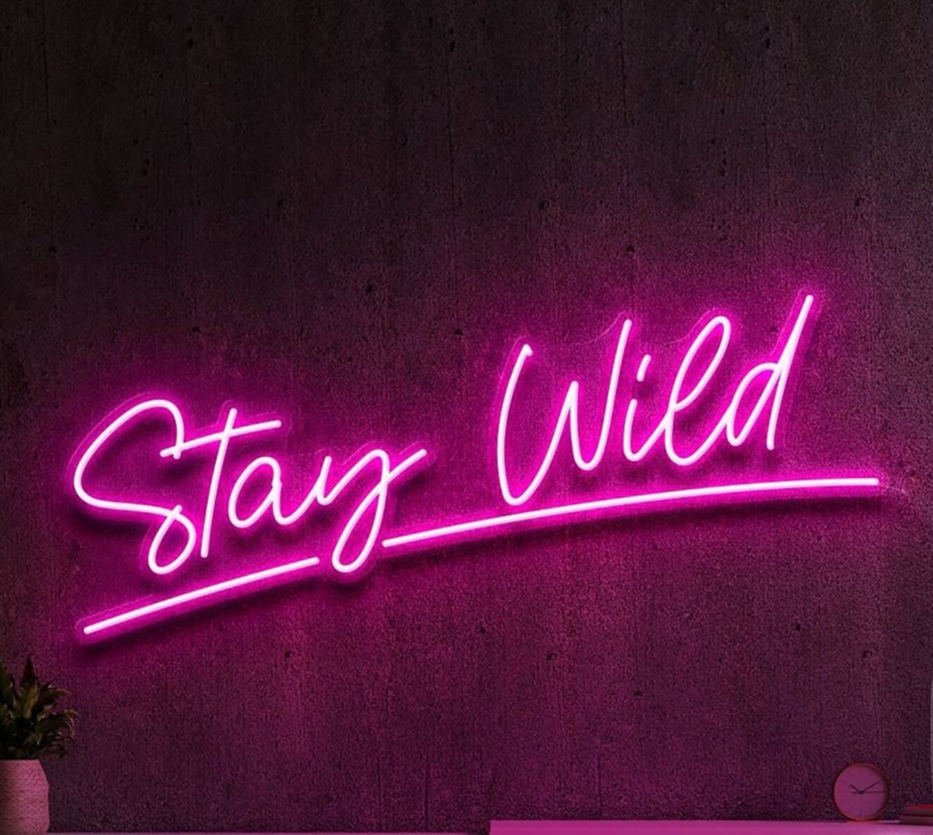 Trending Quotes / Room Labels